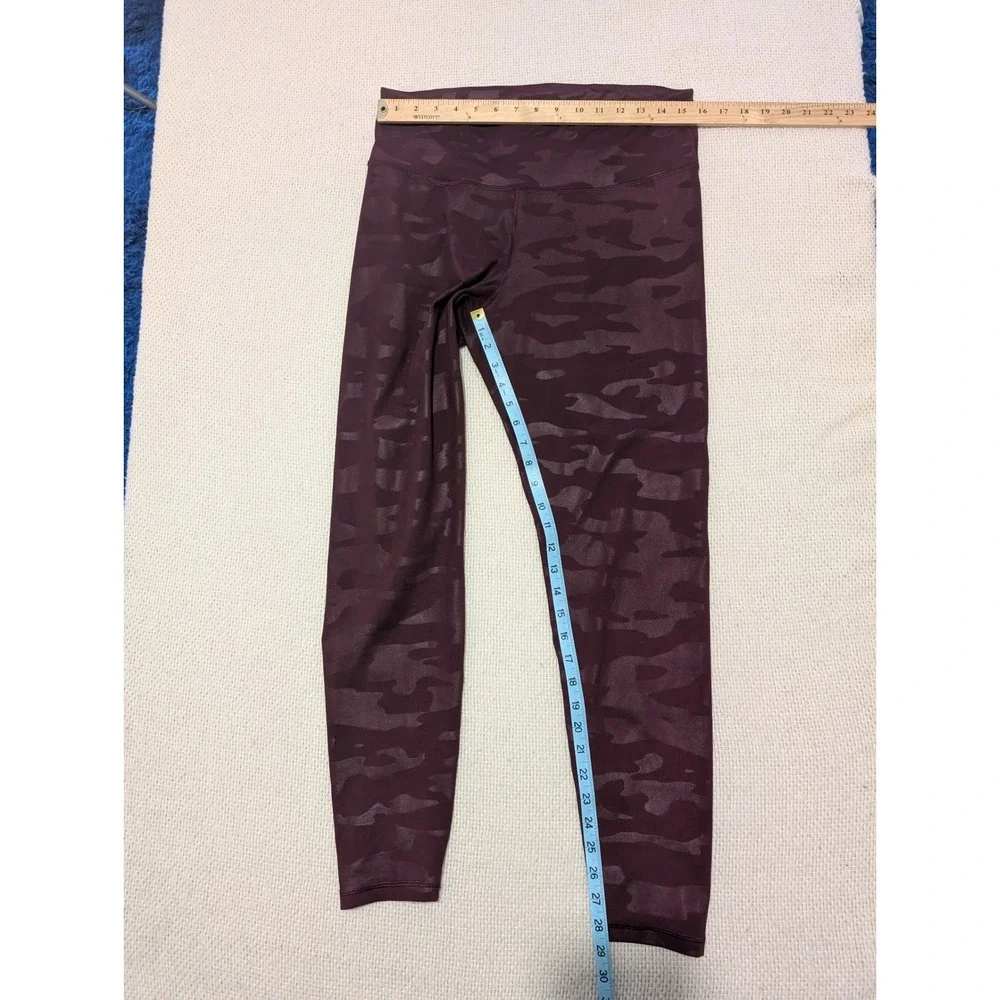 Old Navy Active Elevate Leggings Women L Burgundy Camo Go-Dry High Rise Athletic